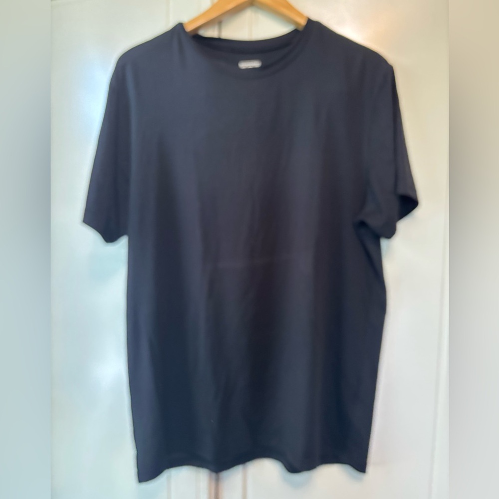 32 Degrees women Black Short Sleeve Tee